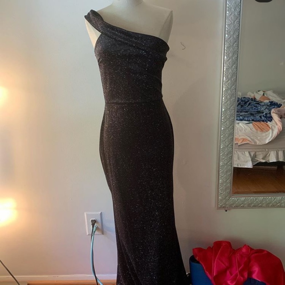 stunning sparkly dress